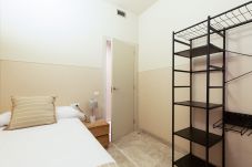 Alquiler por habitaciones en Barcelona - Merce Habitación Individual