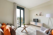 Alquiler por habitaciones en Barcelona - Merce Habitación Twin con Escritorio