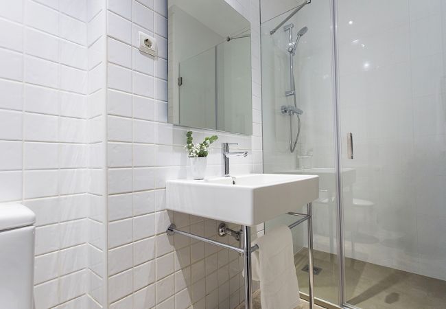 Alquiler por habitaciones en Barcelona - Merce Habitación Doble Standard Superior Alquiler por habitaciones en Barcelona - Merce Habitación Doble Standard Superior