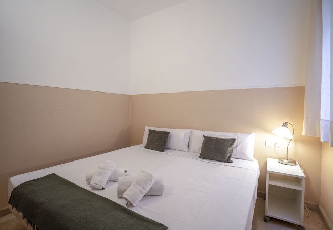 Alquiler por habitaciones en Barcelona - Merce Habitación Doble Standard Superior Alquiler por habitaciones en Barcelona - Merce Habitación Doble Standard Superior