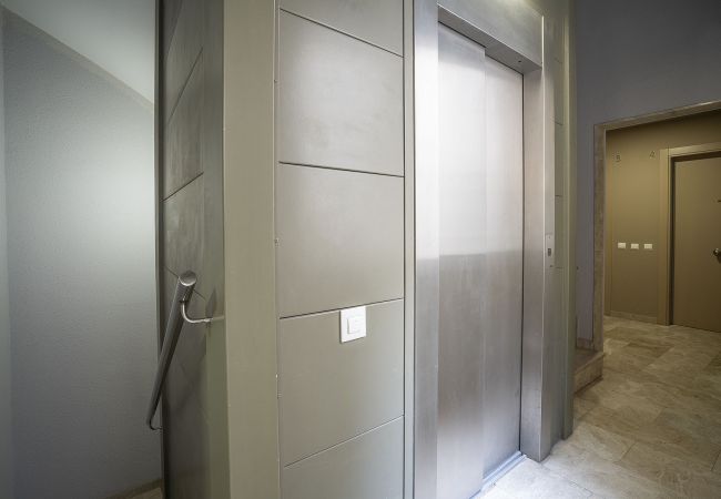 Alquiler por habitaciones en Barcelona - Merce Habitación Doble Standard Superior Alquiler por habitaciones en Barcelona - Merce Habitación Doble Standard Superior