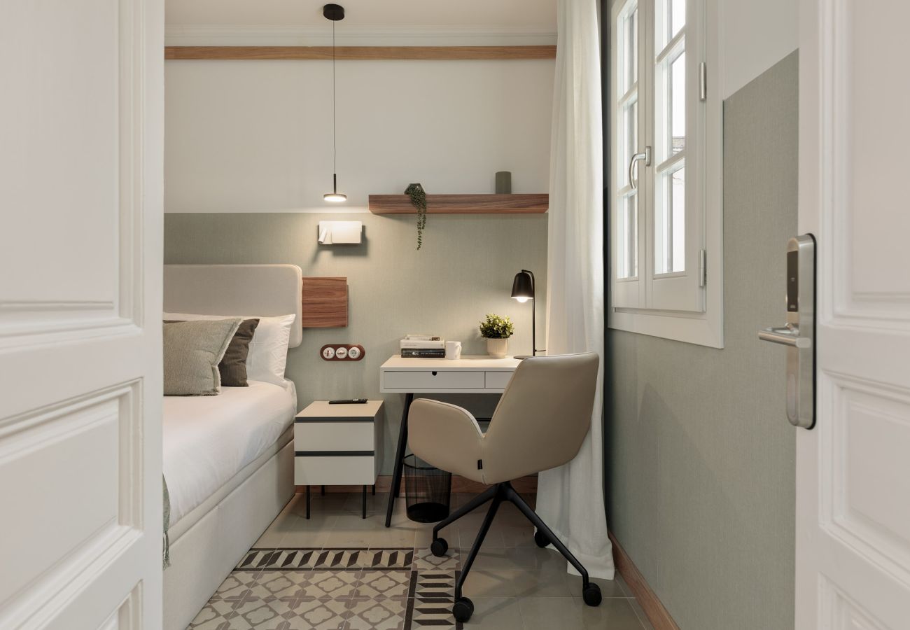Alquiler por habitaciones en Barcelona - Casa Consell de Cent Doble con Baño Privado Alquiler por habitaciones en Barcelona - Casa Consell de Cent Doble con Baño Privado